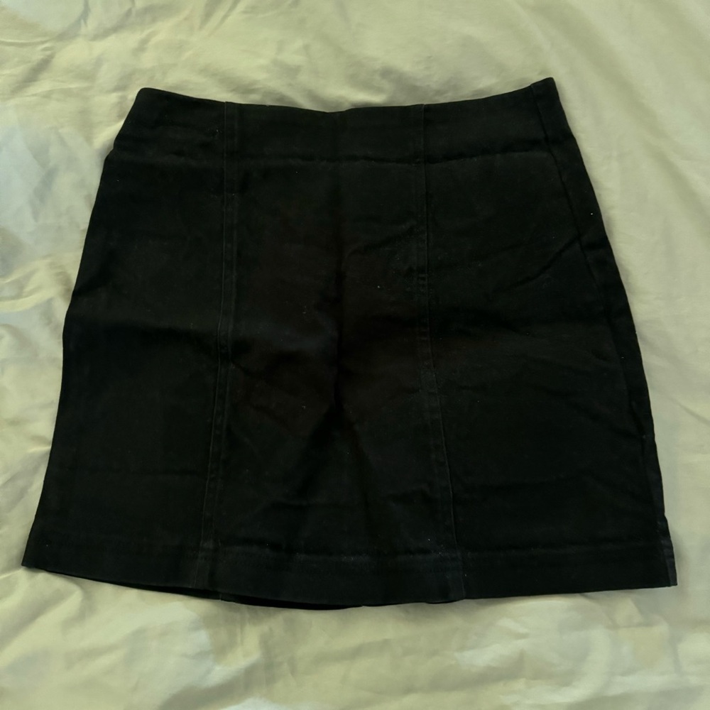 f21 black skirt